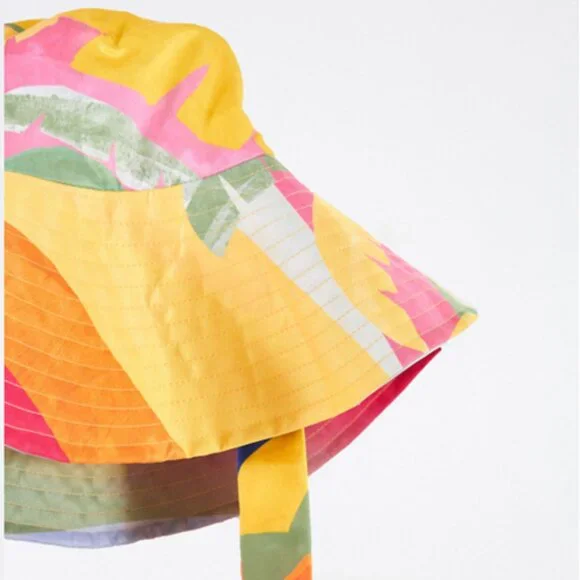 FARM RIO Tropical Sunset Hat NWT